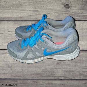 ❤️SOLD❤️
Nike Women's Revolution 2 Running size10